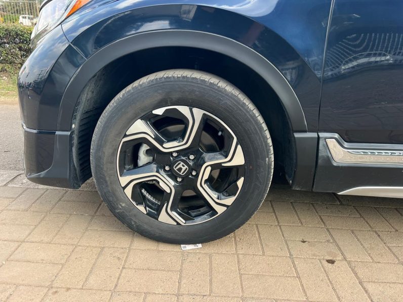 
								Honda CR-V full									