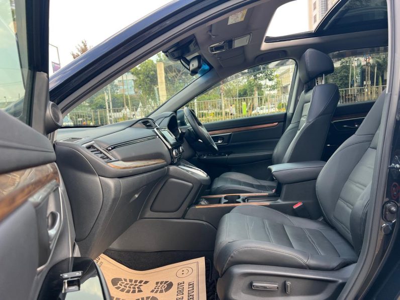 
								Honda CR-V full									