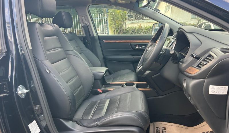 
								Honda CR-V full									