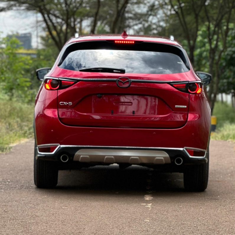 
								Mazda CX-5 full									