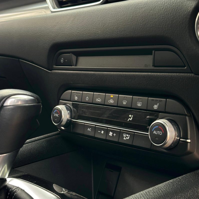 
								Mazda CX-5 full									