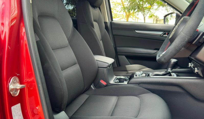 
								Mazda CX-5 full									