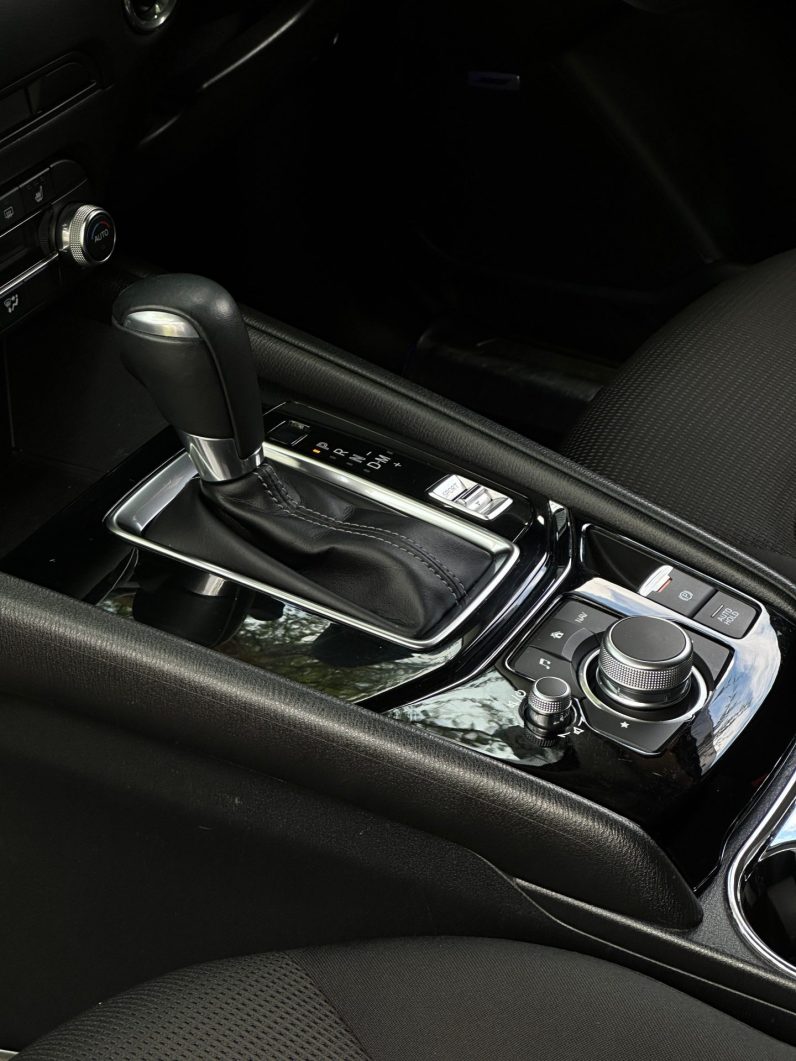 
								Mazda CX-5 full									