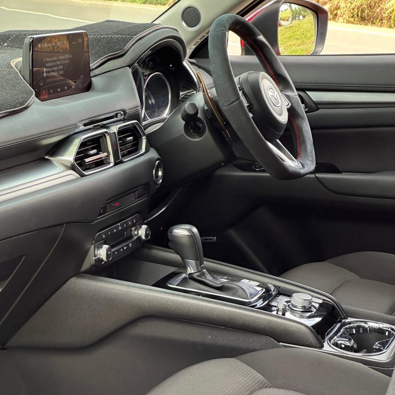
								Mazda CX-5 full									