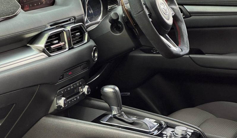 
								Mazda CX-5 full									
