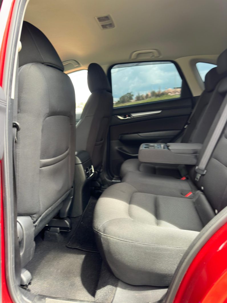 
								Mazda CX-5 full									