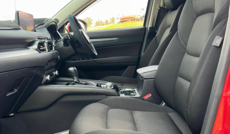 
								Mazda CX-5 full									