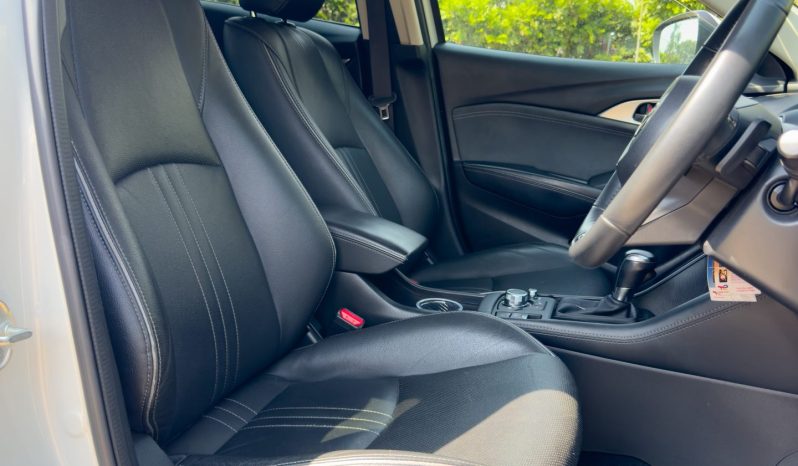
								Mazda CX-3 full									