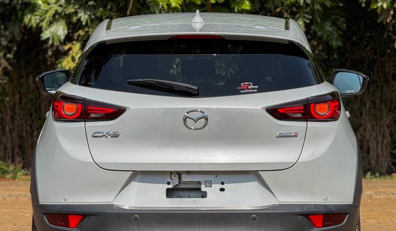 
								Mazda CX-3 full									
