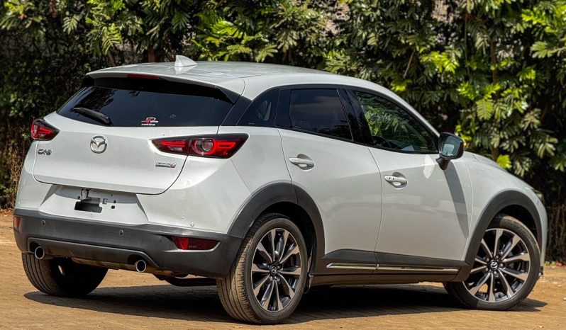 
								Mazda CX-3 full									