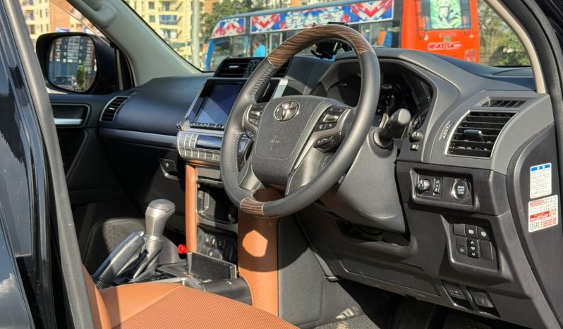 
								Toyota Landcruiser Prado TXL full									