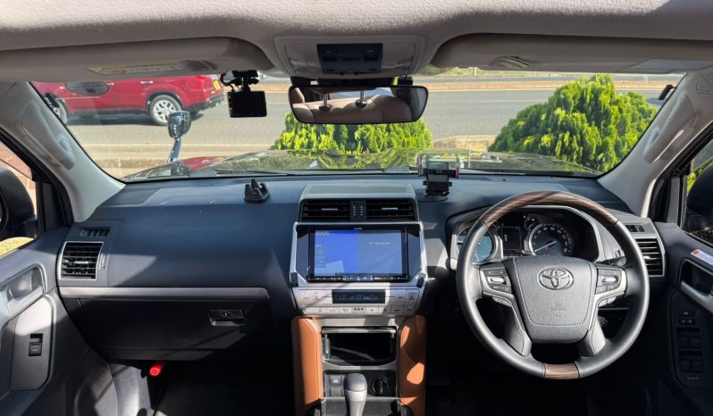 
								Toyota Landcruiser Prado TXL full									