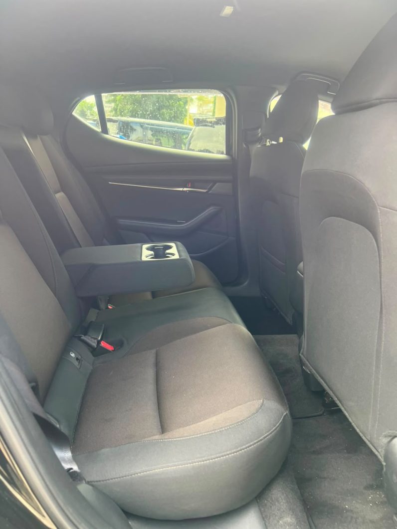 
								Mazda 3 full									