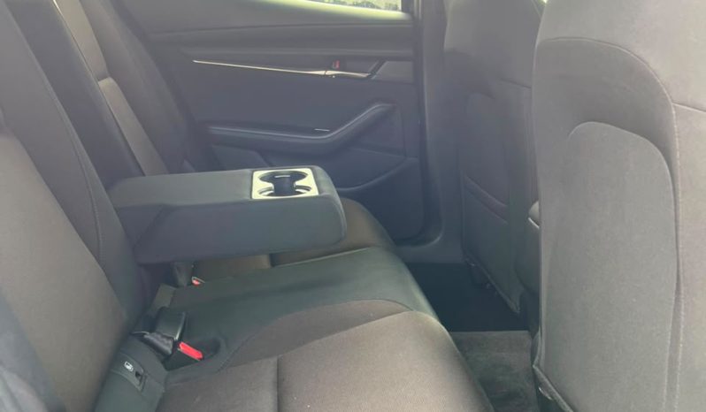 
								Mazda 3 full									