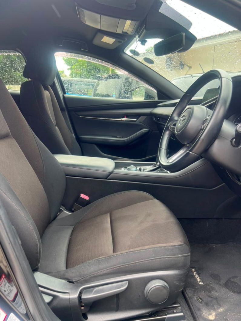 
								Mazda 3 full									
