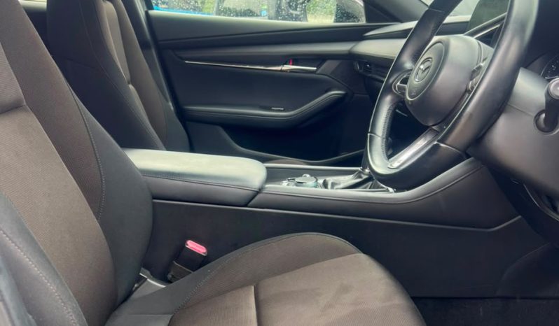 
								Mazda 3 full									
