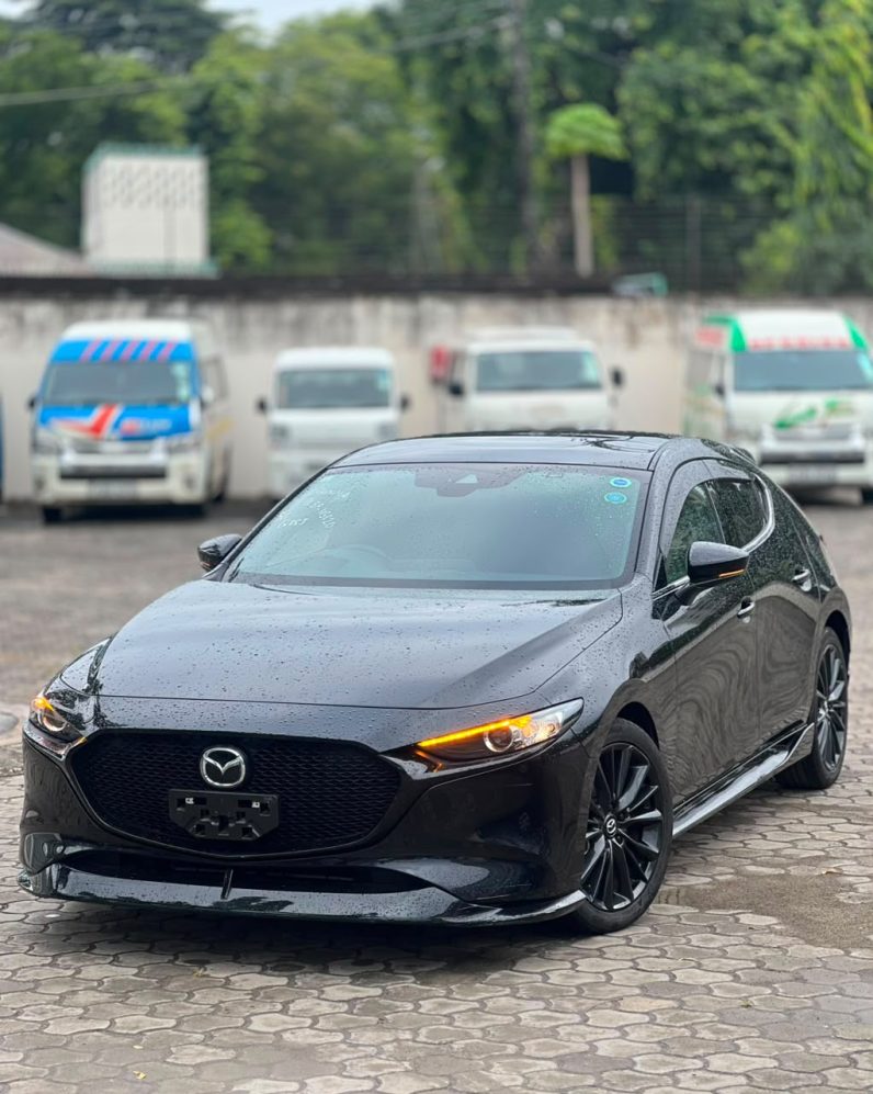 
								Mazda 3 full									