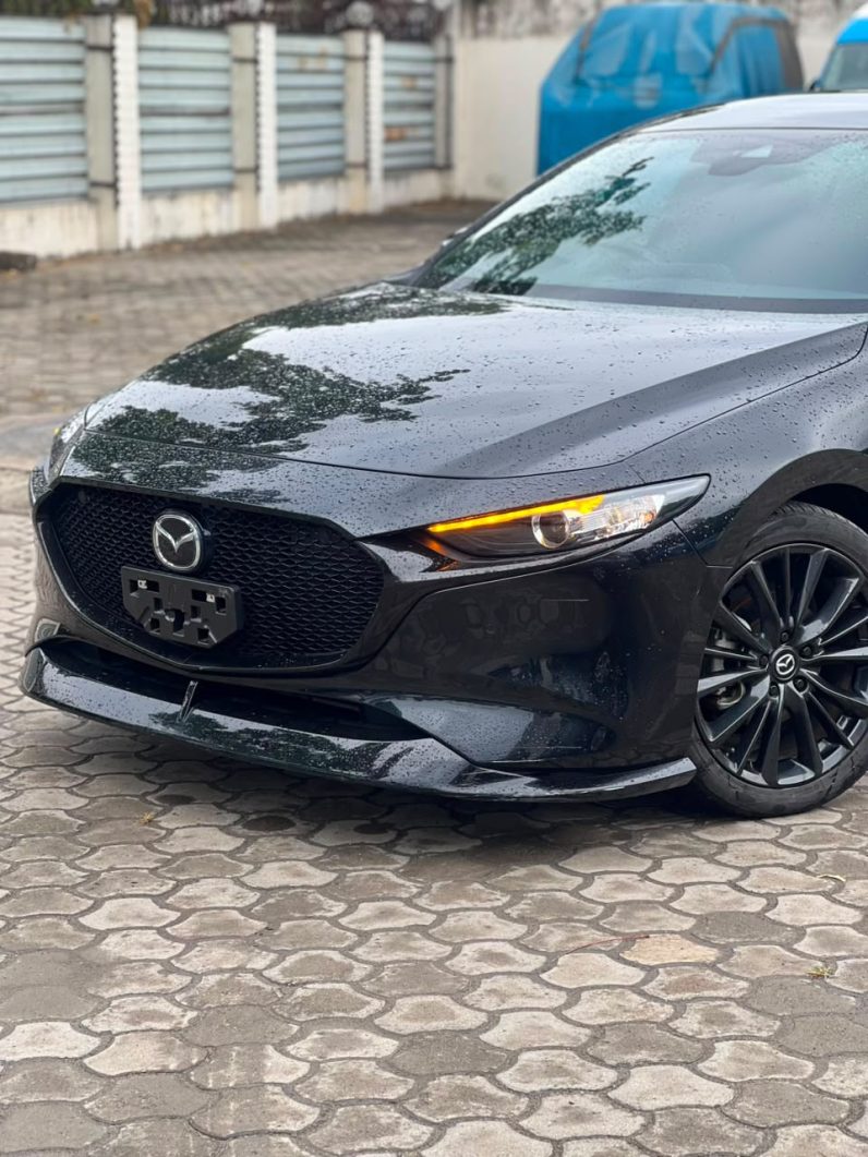 
								Mazda 3 full									