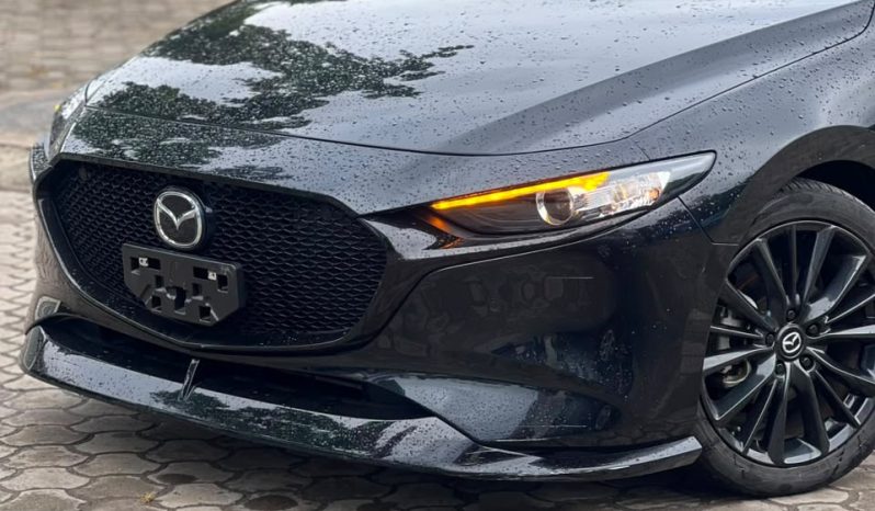 
								Mazda 3 full									