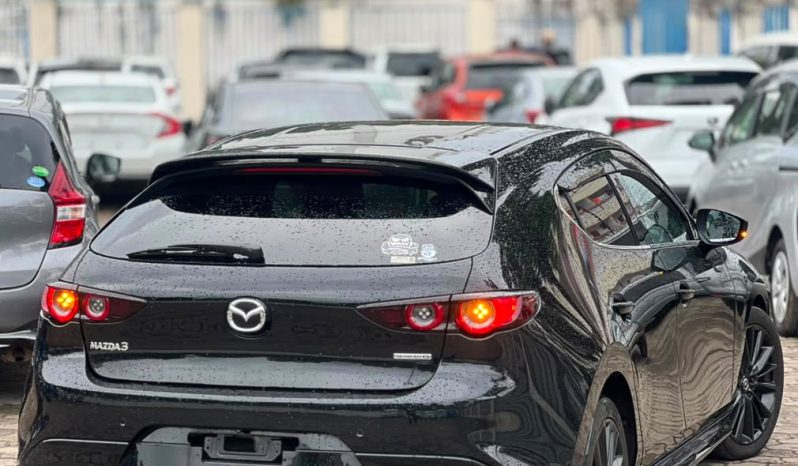 
								Mazda 3 full									