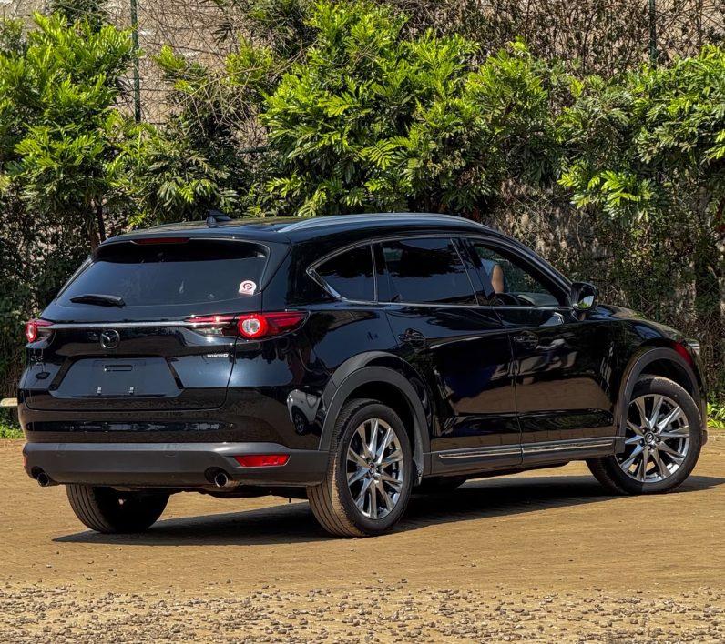 
								Mazda CX-8 full									