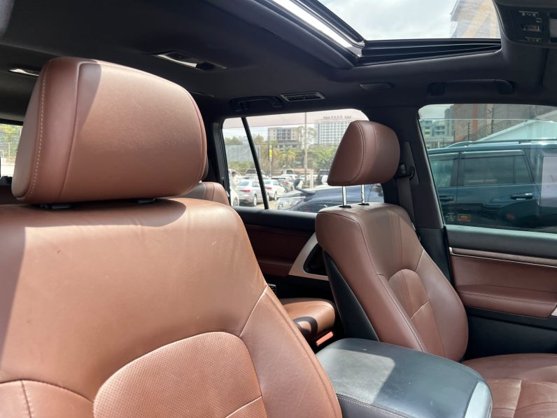 
								Toyota Landcruiser Prado ZX full									