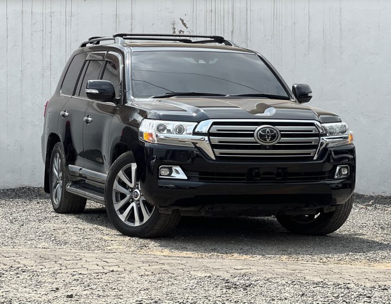 
								Toyota Landcruiser Prado ZX full									
