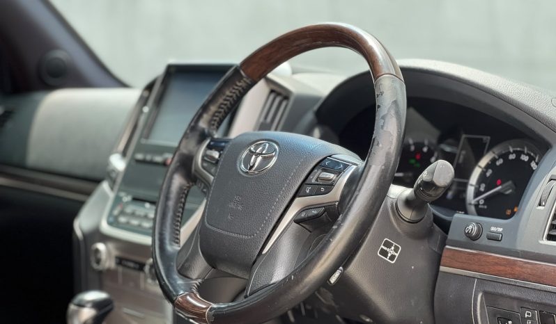 
								Toyota Landcruiser Prado ZX full									