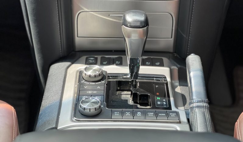 
								Toyota Landcruiser Prado ZX full									