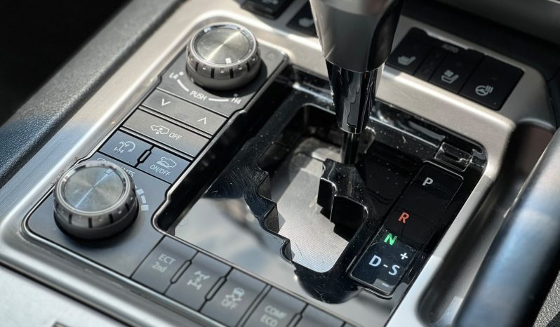 
								Toyota Landcruiser Prado ZX full									
