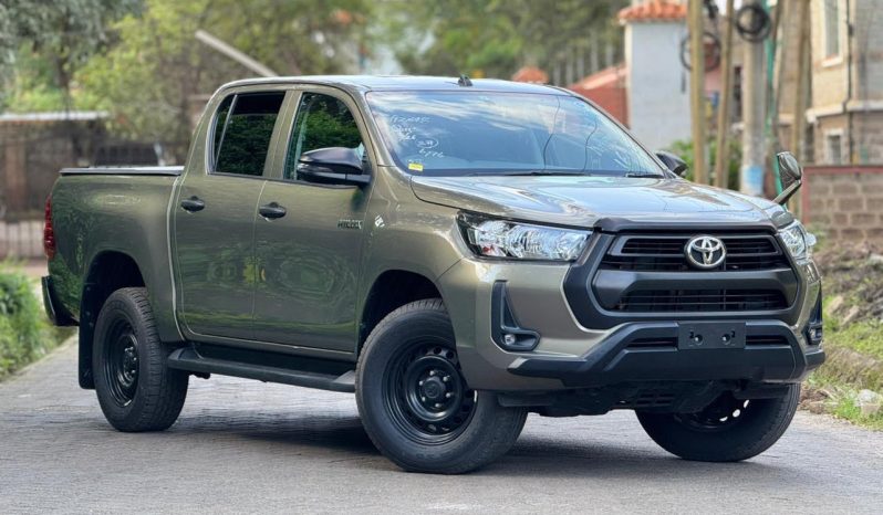 
								Toyota Hilux full									