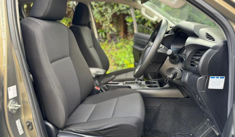
								Toyota Hilux full									