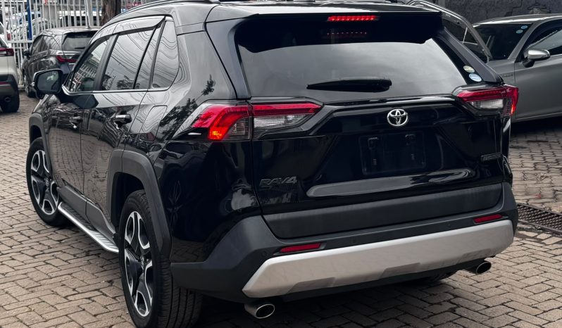 
								Toyota Rav4 full									