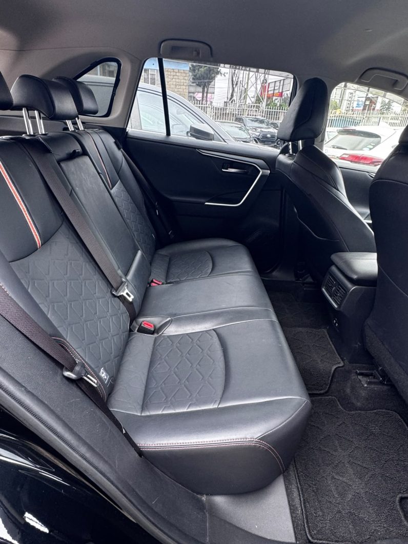 
								Toyota Rav4 full									