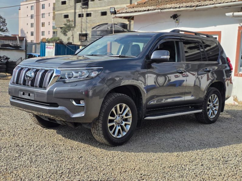 
								Toyota Land Cruiser Prado Kakadu full									
