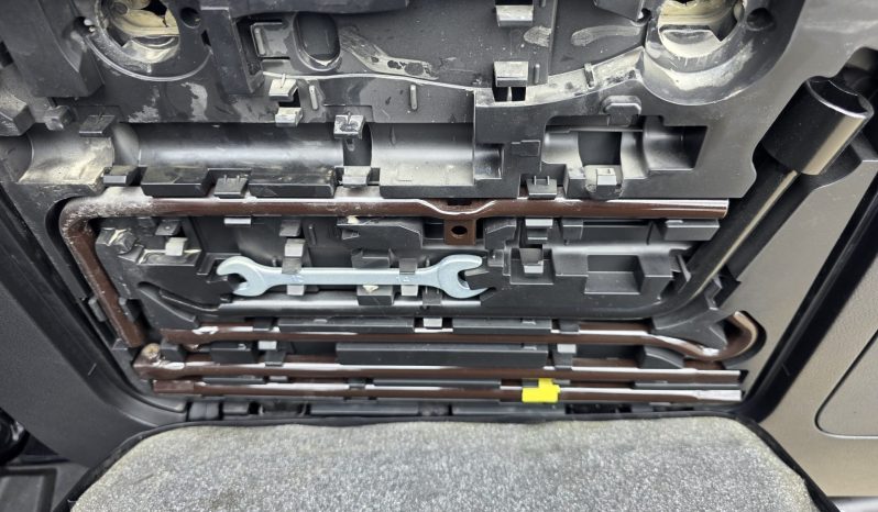 
								Toyota Land Cruiser Prado Kakadu full									