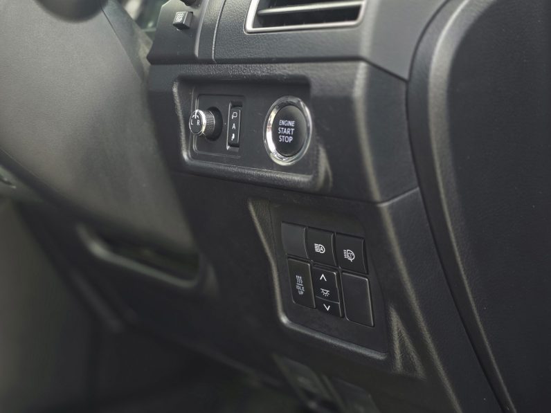 
								Toyota Land Cruiser Prado Kakadu full									
