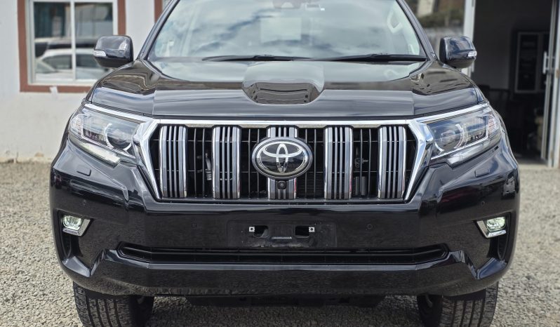 
								Toyota Landcruiser prado kakadu full									