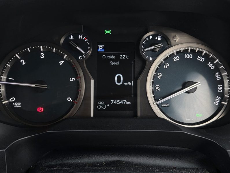 
								Toyota Land Cruiser Prado Kakadu full									