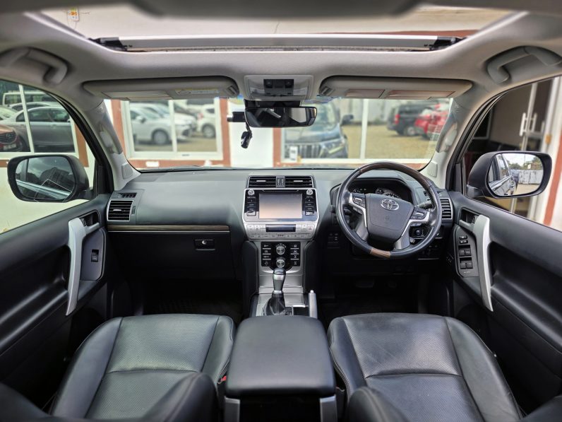 
								Toyota Landcruiser prado kakadu full									