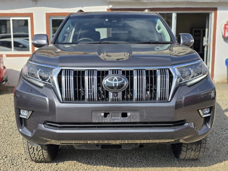 
								Toyota Land Cruiser Prado Kakadu full									