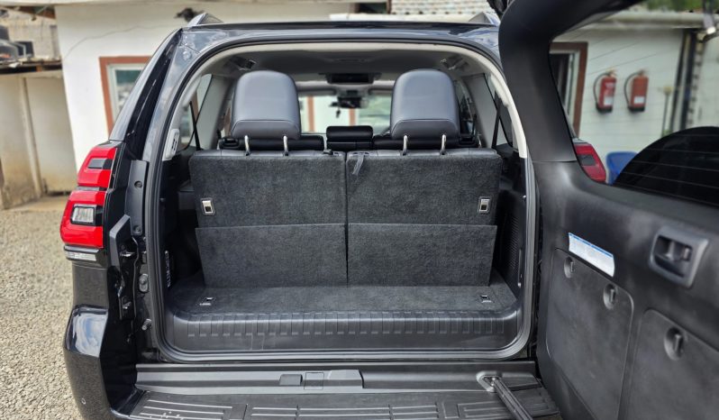 
								Toyota Landcruiser prado kakadu full									
