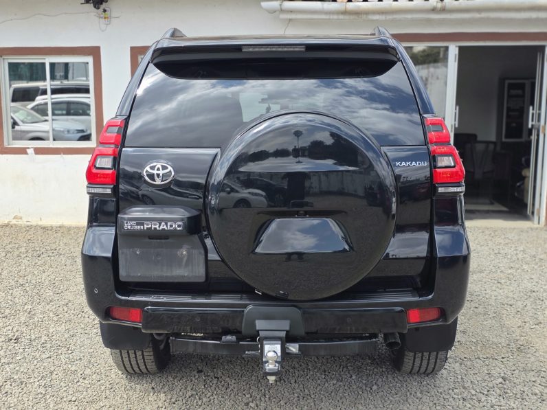 
								Toyota Landcruiser prado kakadu full									