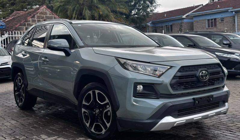 
								Toyota Rav4 full									