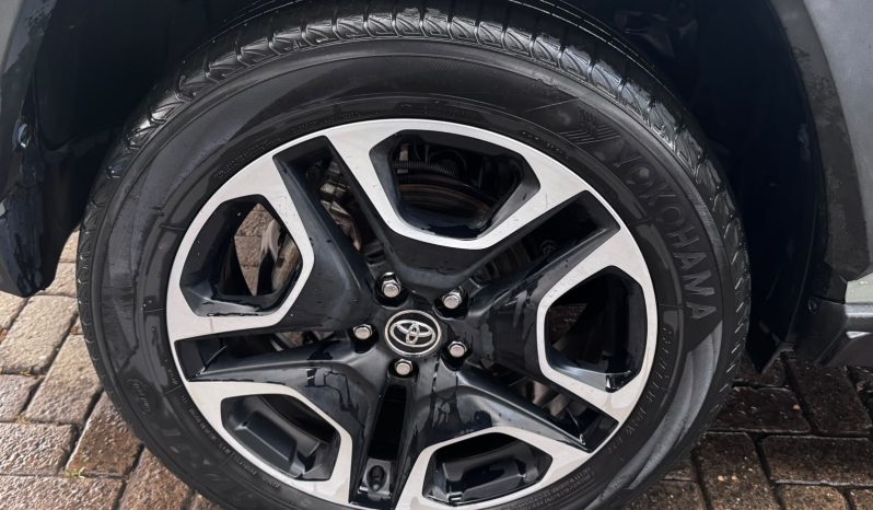 
								Toyota Rav4 full									
