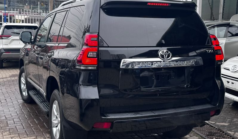 
								Toyota Land Cruiser Prado TXL full									