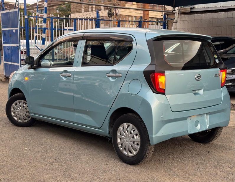 
								Daihatsu Mira full									