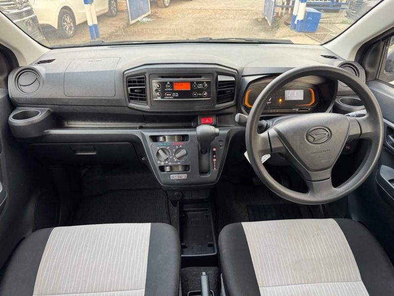 
								Daihatsu Mira full									