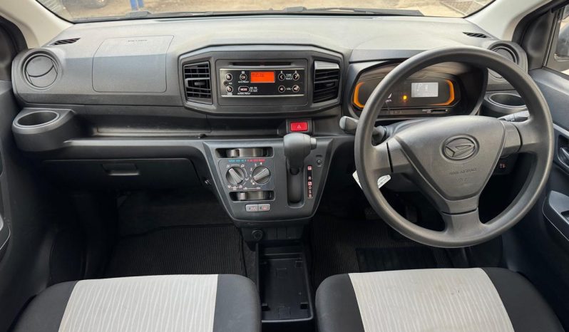 
								Daihatsu Mira full									