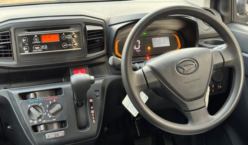 
								Daihatsu Mira full									